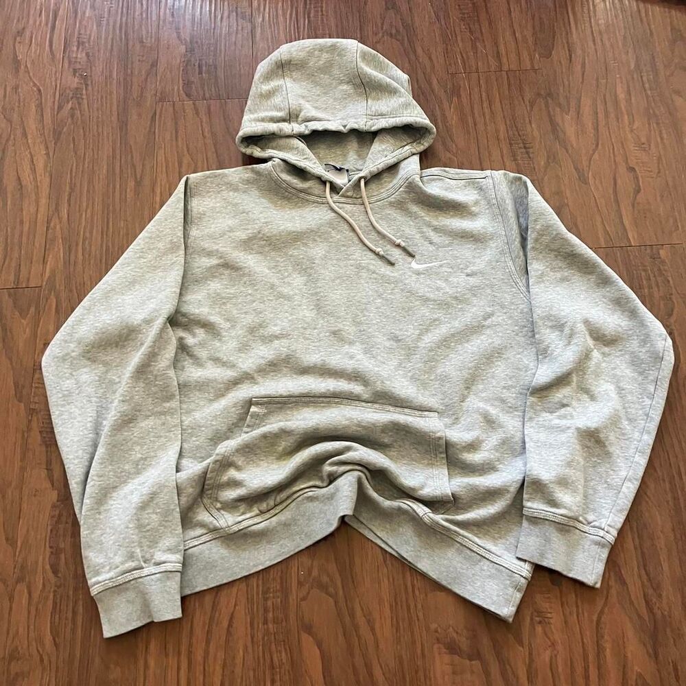Nike Men's Grey Hoodie